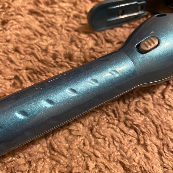 Babyliss pro 1 inch curling iron - Picture 3 of 5
